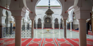 کابوس ها, قدیمی ترین دانشگاه جهان