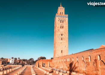 マラケシュのクトゥビア・モスクとそのミナレット