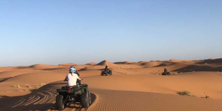 Mulheres solteiras visitam Marrocos